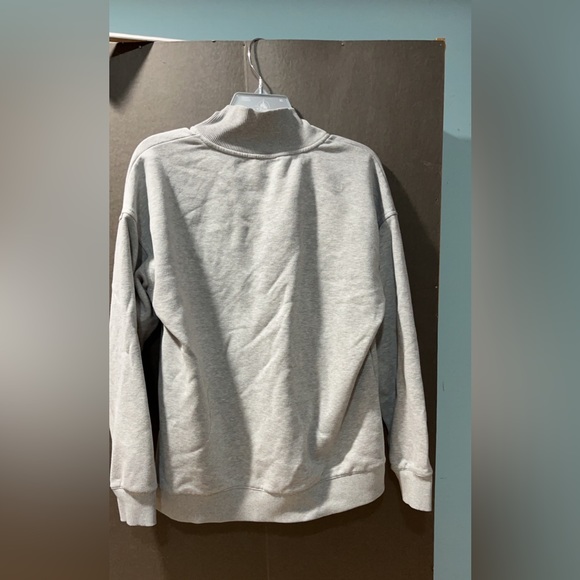 Calvin Klein Sweater - Picture 4 of 4